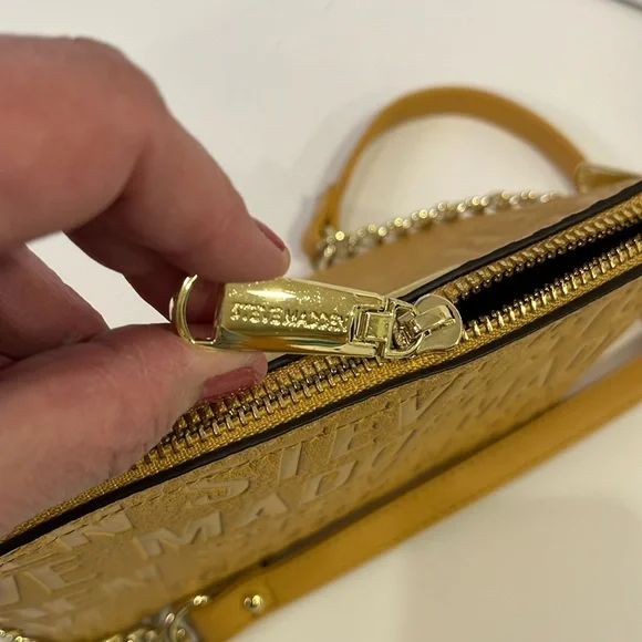 Steve Madden cross body purse faux leather yellow embossed spell out handbag - Picture 8 of 16